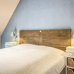 Baltischer Hof 57 *